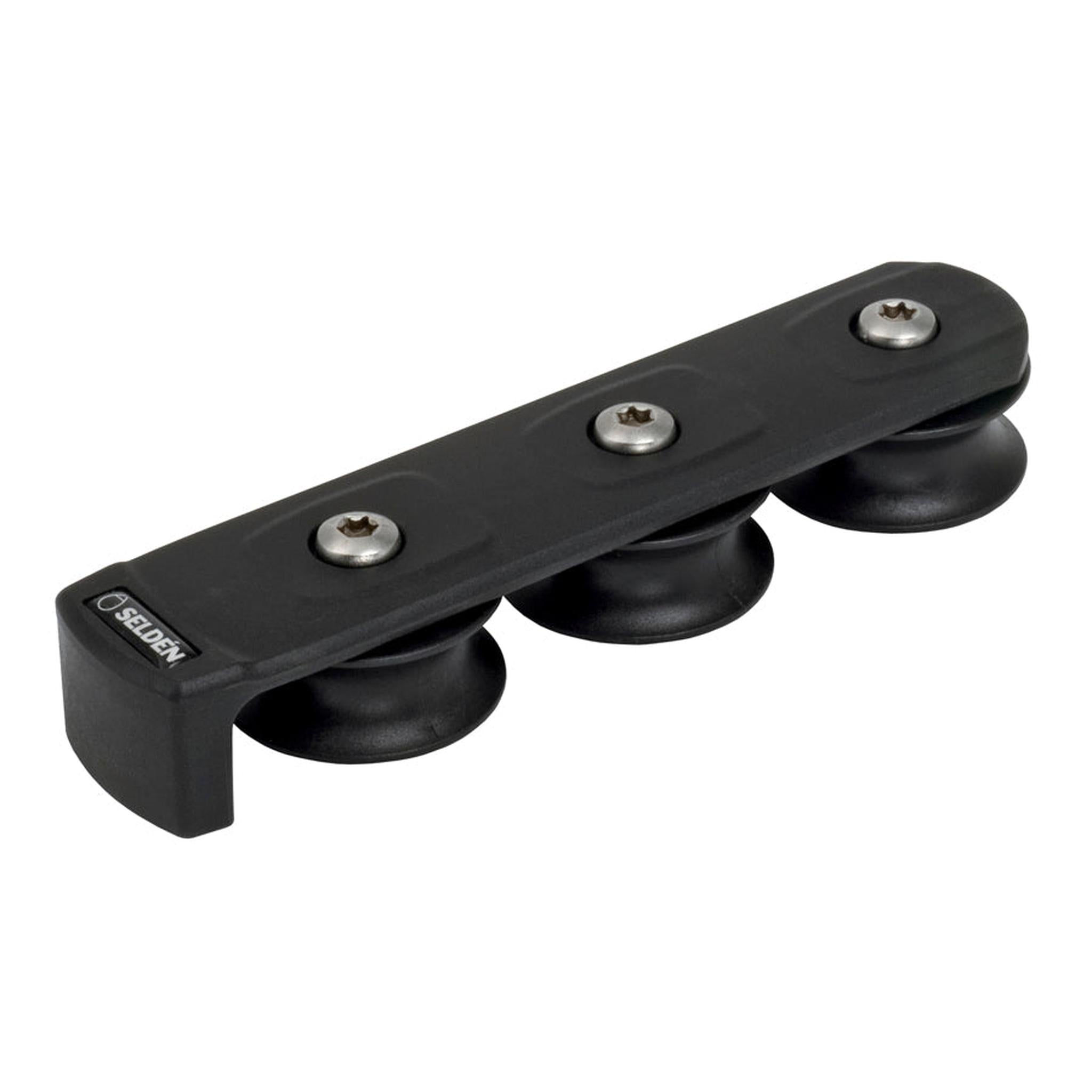 Seldén Series 40 breaking blocks