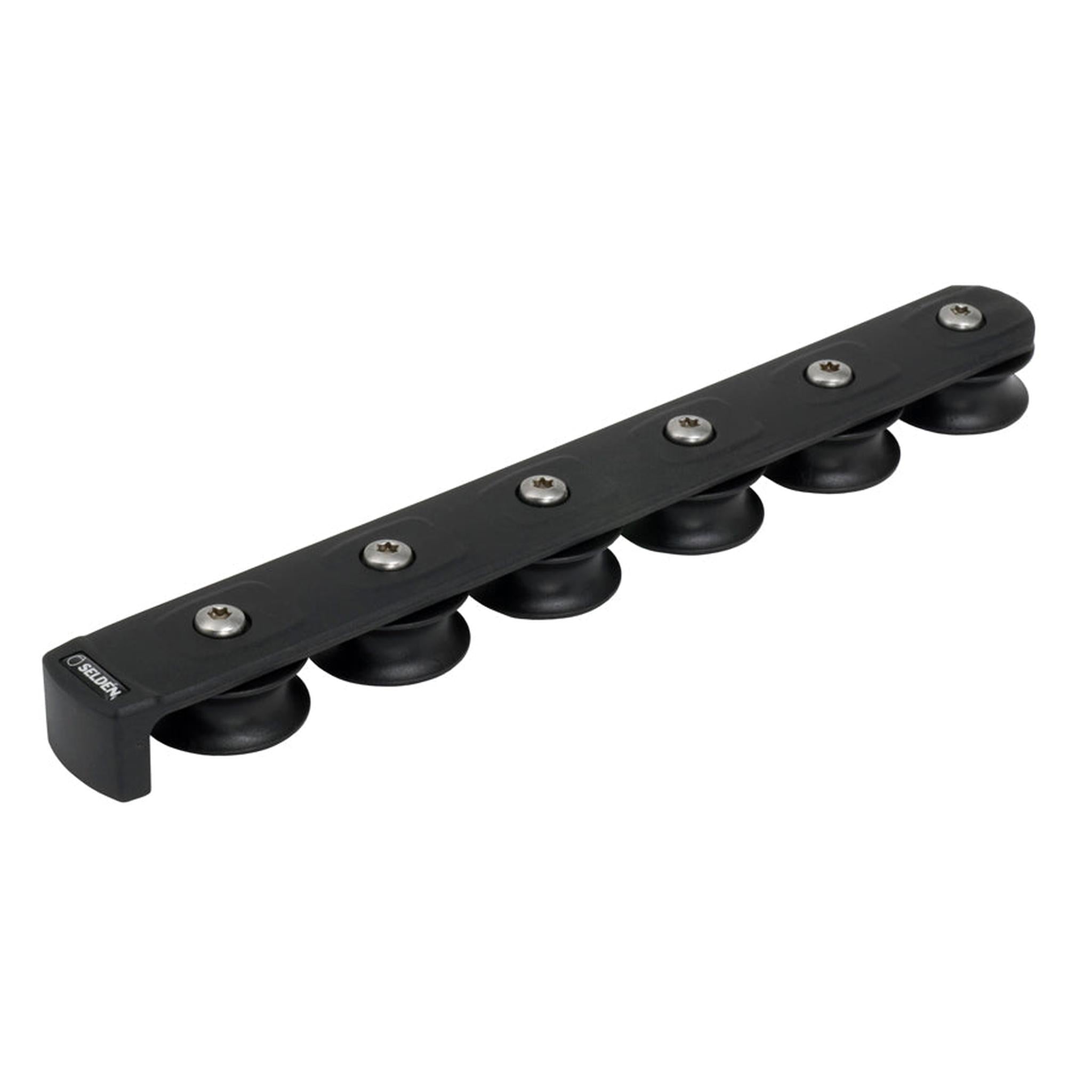 Seldén Series 40 breaking blocks