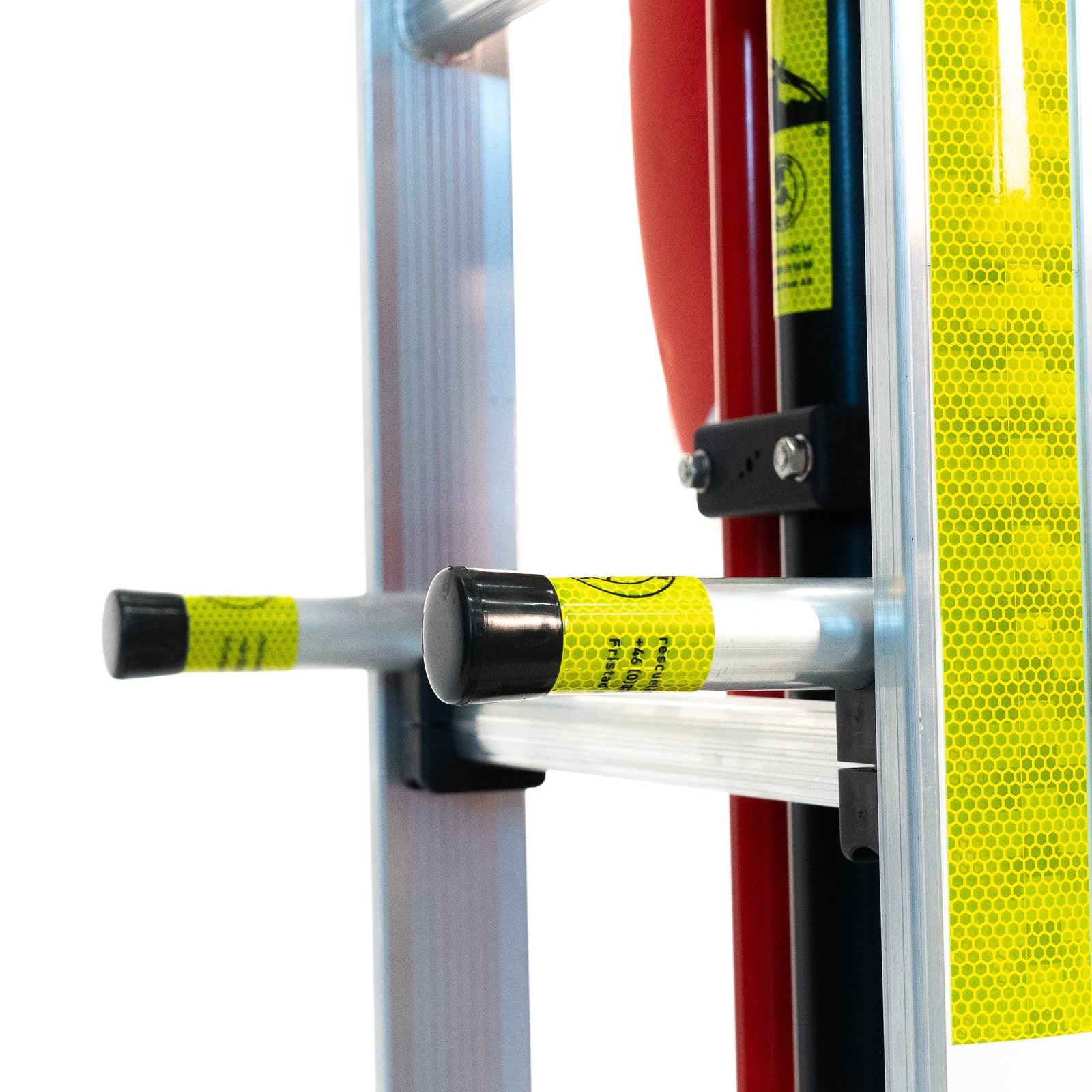 Stegdistanser til livredningsstige for livredningspost kai